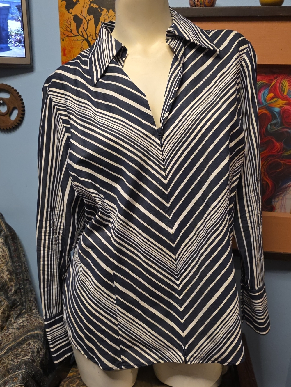 Jones New York Black and White Striped V-Neck Zip-Front Blouse
